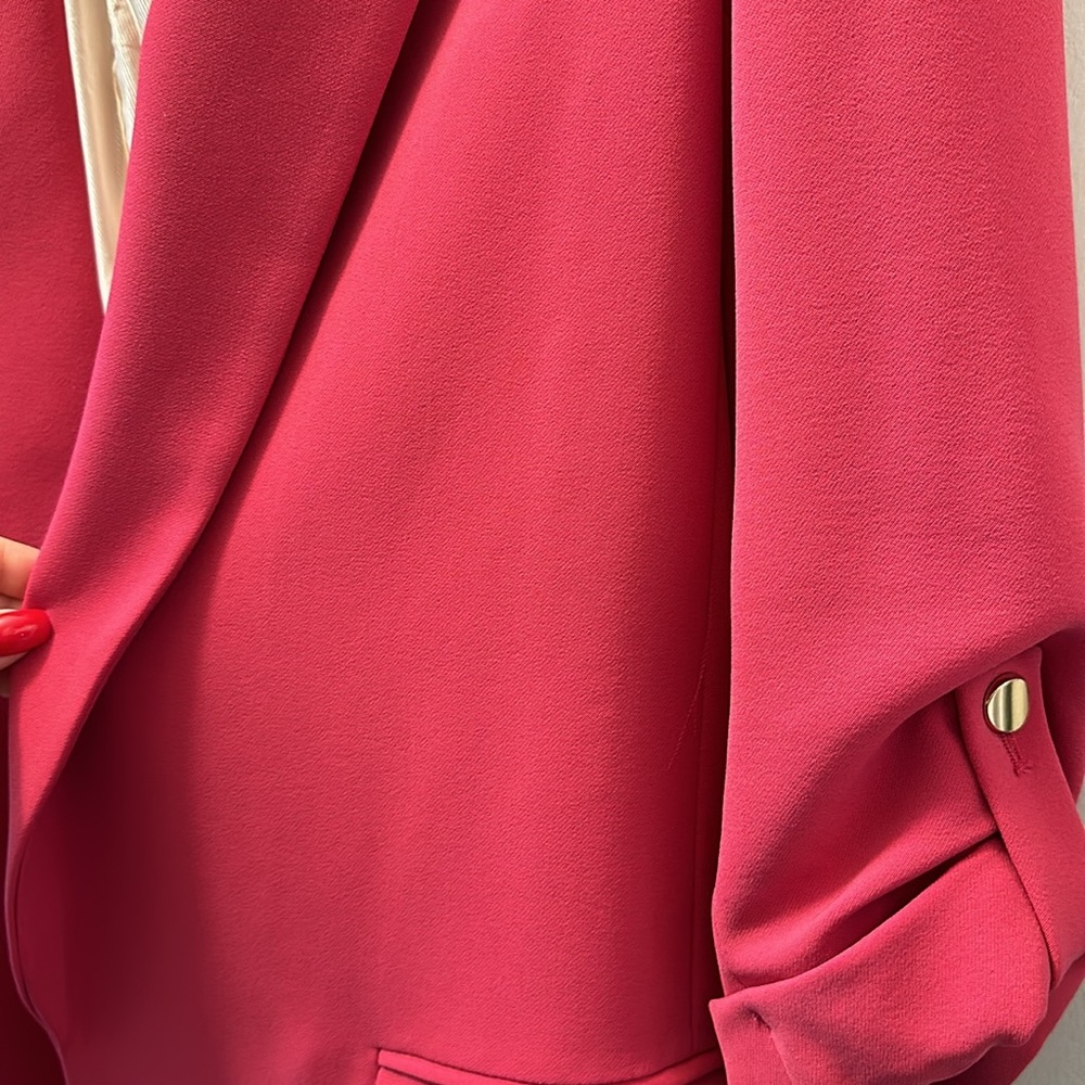 Hot pink blazer, fitted - Picture 2 of 3